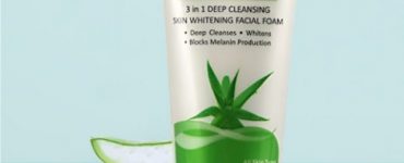 Lotus-Herbals-WhiteGlow-3-in-1-Deep-Cleansing-Skin-Whitening-Facial-Foam-Best-Face-Wash-for-Dry-Skin-.jpg